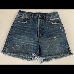 Abercrombie & Fitch 90’s High Rise Jean Shorts